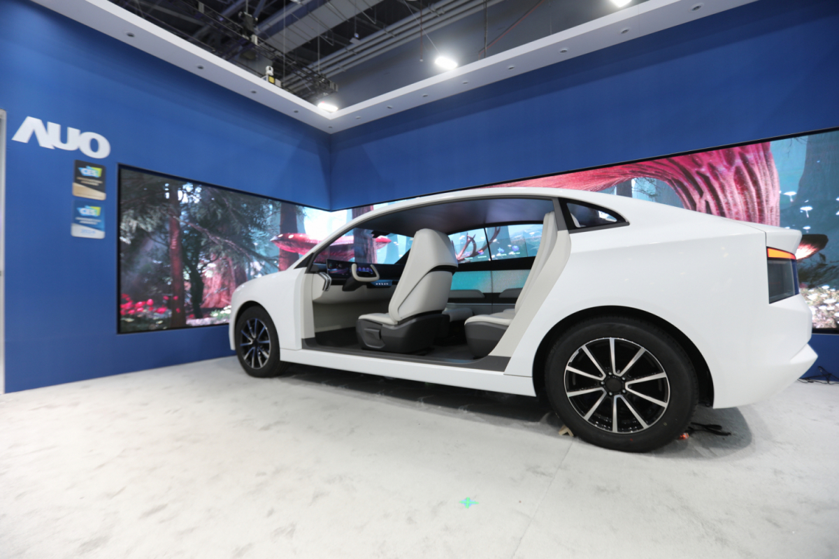 DUOBAO�����پW�l��ȫ��Smart Cockpit 2024�������@ʾ���óɹ�����ጷ�Micro LED�K�O�@ʾ���g���ܵ�ȫ���ǻ���œ���ԠI��ͻ����������ʽ��ҕ�X�w򞣬���¶��x�ǻ���œ���M���{���ˆT��ȫ��λ������