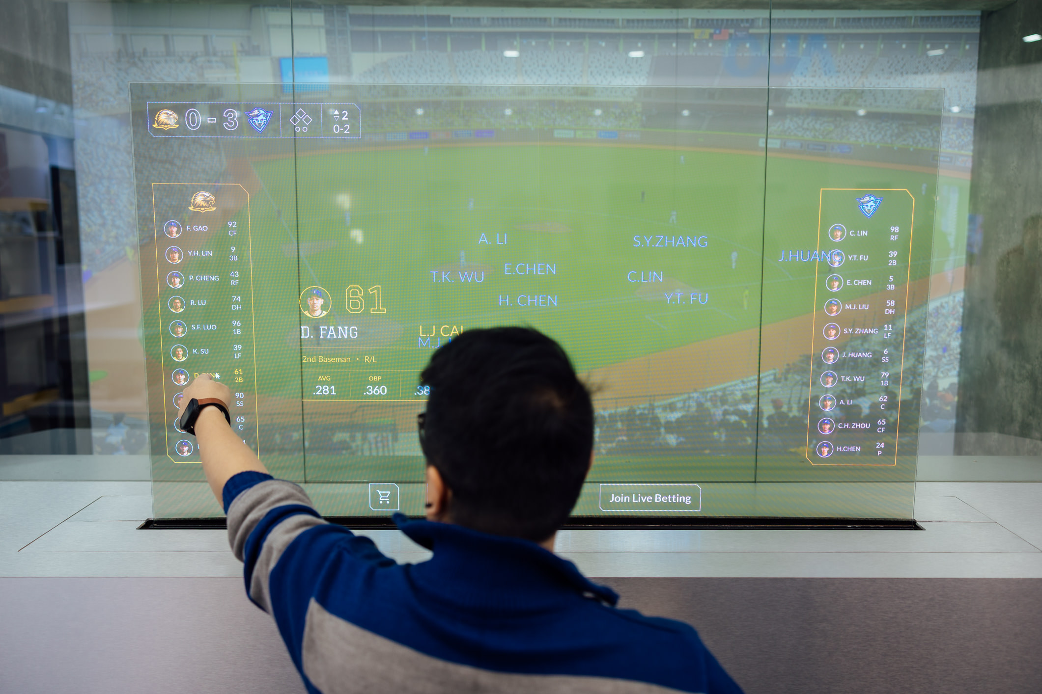 �_��64��Sports AR Solution Sports AR��Q�����Y�ό��r�\��ِ�����c���Ӄ������^����͸�^Micro LED�@ʾ����͸�����������^�����wِ�µ�ͬ�r��ͬ�����@ʾ��Ļ��ȡ���c���w��T��ِ���������P��Ϣ���@�Ì��ٵĳ���ʽ�w򞣬�����F�����c����