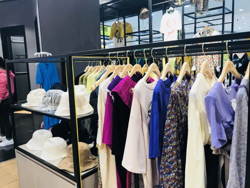 從0到1猛鋪私域 這位“女裝大佬”圈粉百萬背后藏著的四個(gè)高招